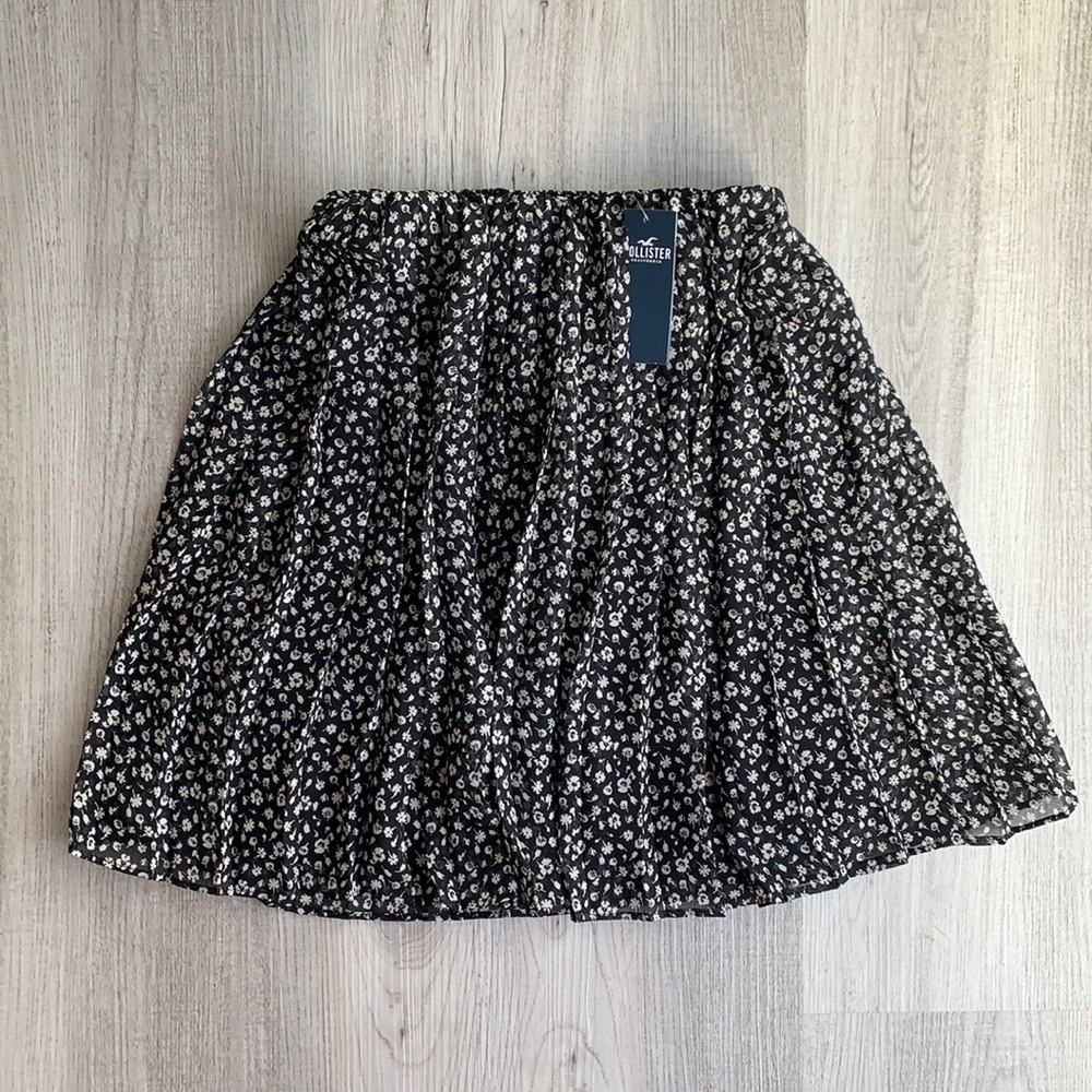 NWT Hollister Ultra High-Rise Skirt